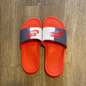 Nike Slides (mismatched sizes)
